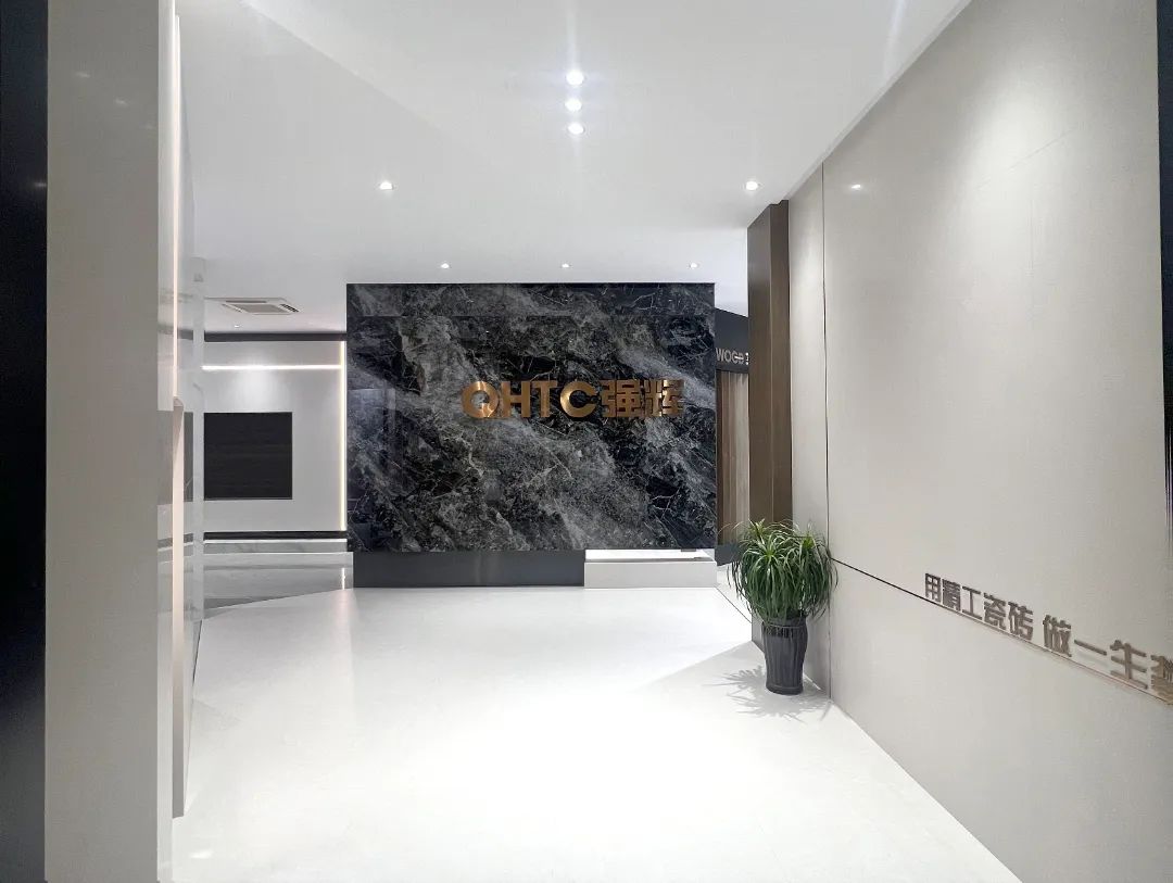 終端風采 | 強輝東陽旗艦店,現代時尚,以素色致敬生活(圖3) 終端風采 | 強輝東陽旗艦店,現代時尚,以素色致敬生活(圖3)