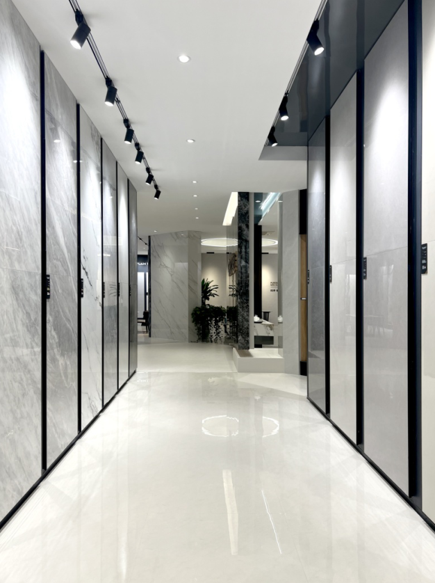 終端風采 | 強輝東陽旗艦店,現代時尚,以素色致敬生活(圖9) 終端風采 | 強輝東陽旗艦店,現代時尚,以素色致敬生活(圖9)