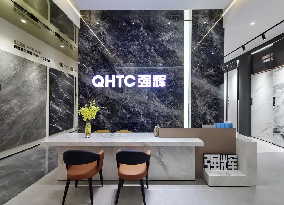 終端風采 | 強輝淮南旗艦店,中性格調(diào),以藝術裝點設計(圖4) 終端風采 | 強輝淮南旗艦店,中性格調(diào),以藝術裝點設計(圖4)