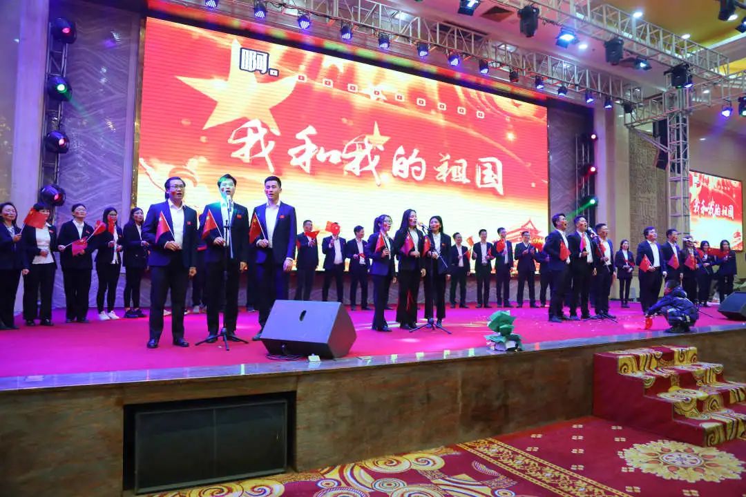 金虎迎新·領(lǐng)跑2022 | 集團年度總結(jié)會暨新年晚會完美落幕!(圖22) 金虎迎新·領(lǐng)跑2022 | 集團年度總結(jié)會暨新年晚會完美落幕!(圖22)