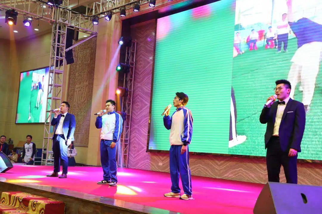 金虎迎新·領(lǐng)跑2022 | 集團年度總結(jié)會暨新年晚會完美落幕!(圖21) 金虎迎新·領(lǐng)跑2022 | 集團年度總結(jié)會暨新年晚會完美落幕!(圖21)