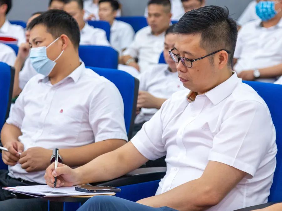 燃!“金戈鐵馬 英雄對戰(zhàn)”強(qiáng)輝營銷PK賽正式開啟(圖13) 燃!“金戈鐵馬 英雄對戰(zhàn)”強(qiáng)輝營銷PK賽正式開啟(圖13)