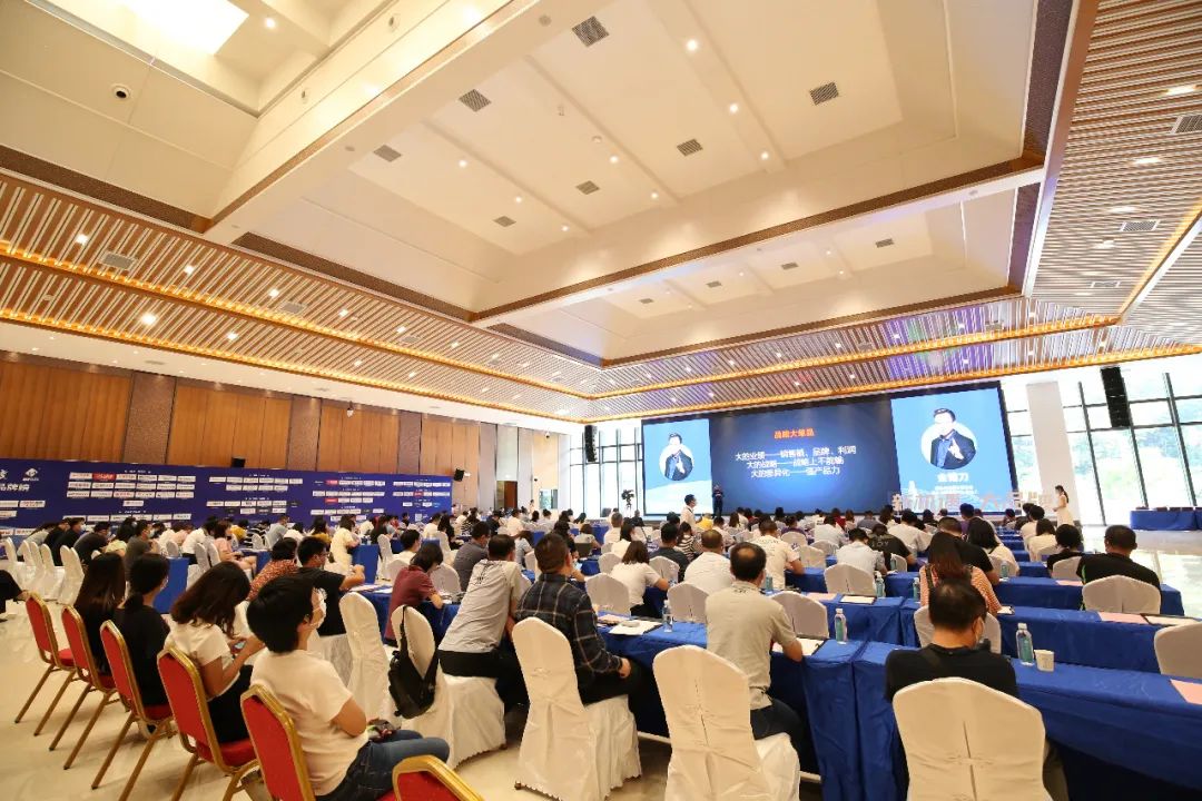 喜訊！強輝品牌榮獲“陶瓷十大品牌”、“消費者喜愛十大品牌”獎項(圖2)