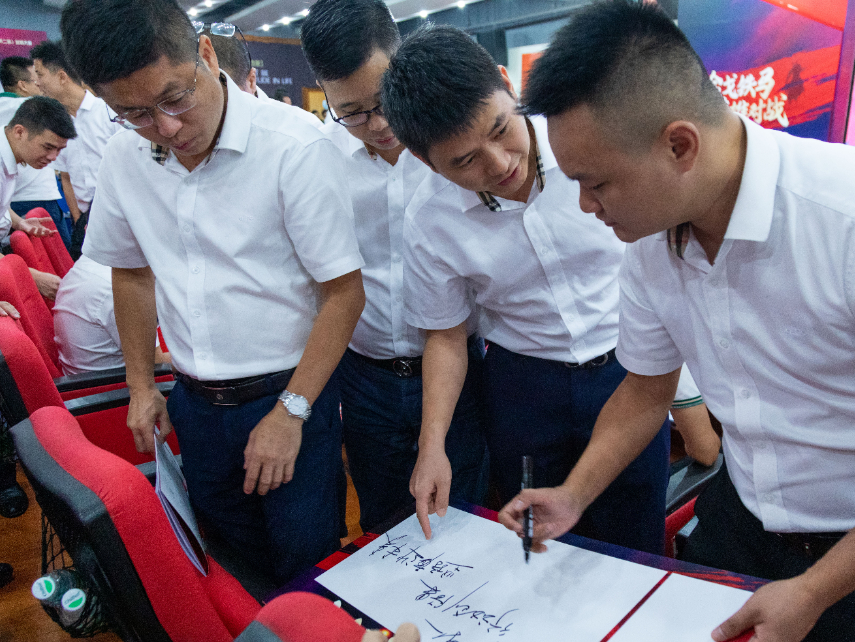 喜訊！強輝品牌榮獲“陶瓷十大品牌”、“消費者喜愛十大品牌”獎項(圖9)