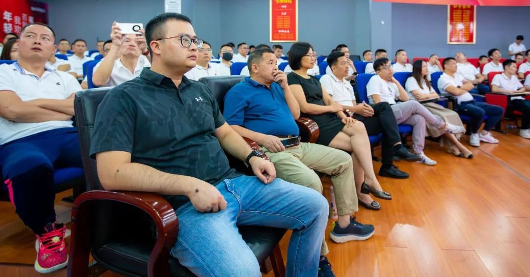 這一次，我們玩大的 | 強輝金九銀十無界增長營銷大會復盤會議順利舉辦(圖3)