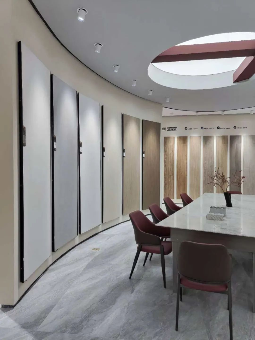 終端風采 | 強輝聊城旗艦店，沉浸式體驗現(xiàn)代高端設計美學(圖9)