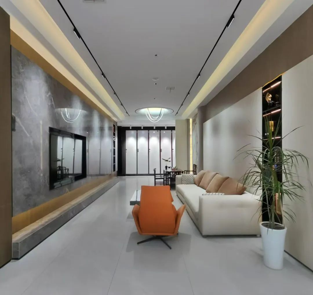 終端風采 | 強輝聊城旗艦店，沉浸式體驗現(xiàn)代高端設計美學(圖17)