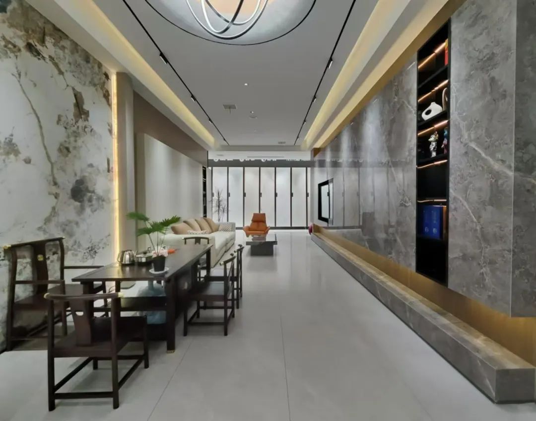 終端風采 | 強輝聊城旗艦店，沉浸式體驗現(xiàn)代高端設計美學(圖18)