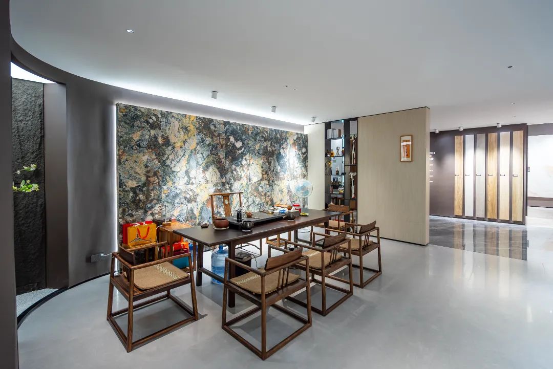 終端風采 | 強輝晉江旗艦店,品味質感大師館,打卡美學新坐標(圖16) 終端風采 | 強輝晉江旗艦店,品味質感大師館,打卡美學新坐標(圖16)