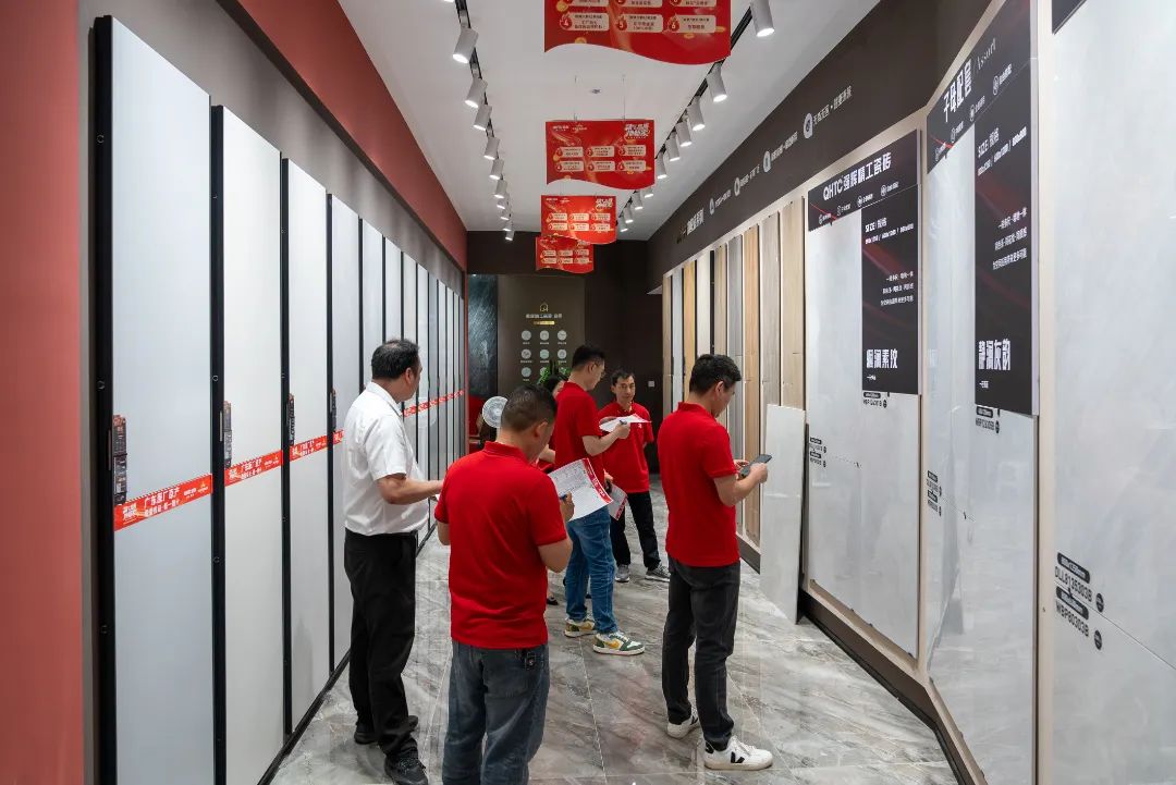 聚勢共鑒?標桿領航 | 強輝2025區域培訓峰會暨美學賦能行動貴陽站順利結束！(圖24)